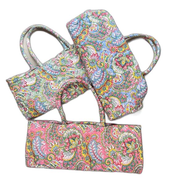 Soft Quilted Tote Bag, Floral Pattern, Designed in Italy Size: M/L Color: Pink - Picture 8 of 13